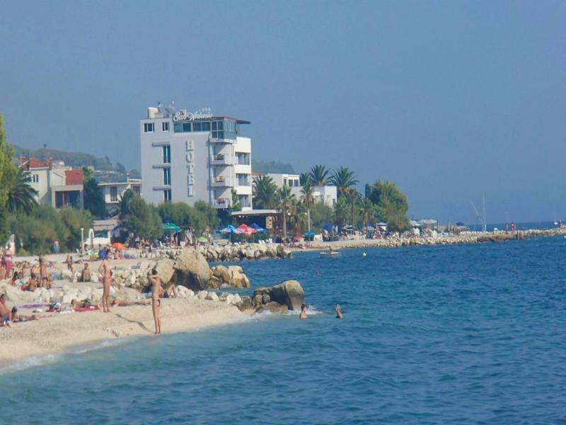 Mladenka Hotel Podstrana Luaran gambar
